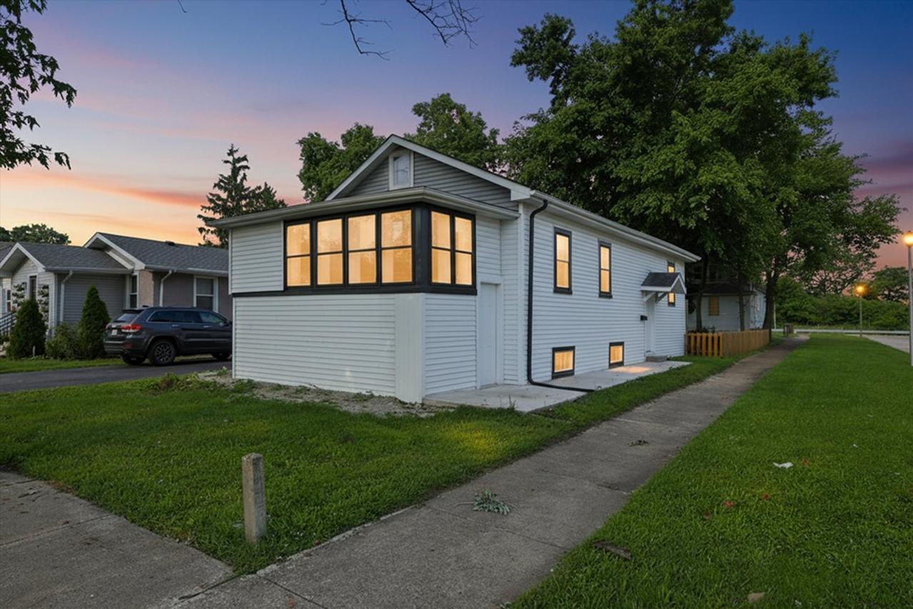 1808 S 22nd Ave., Maywood, IL 60153