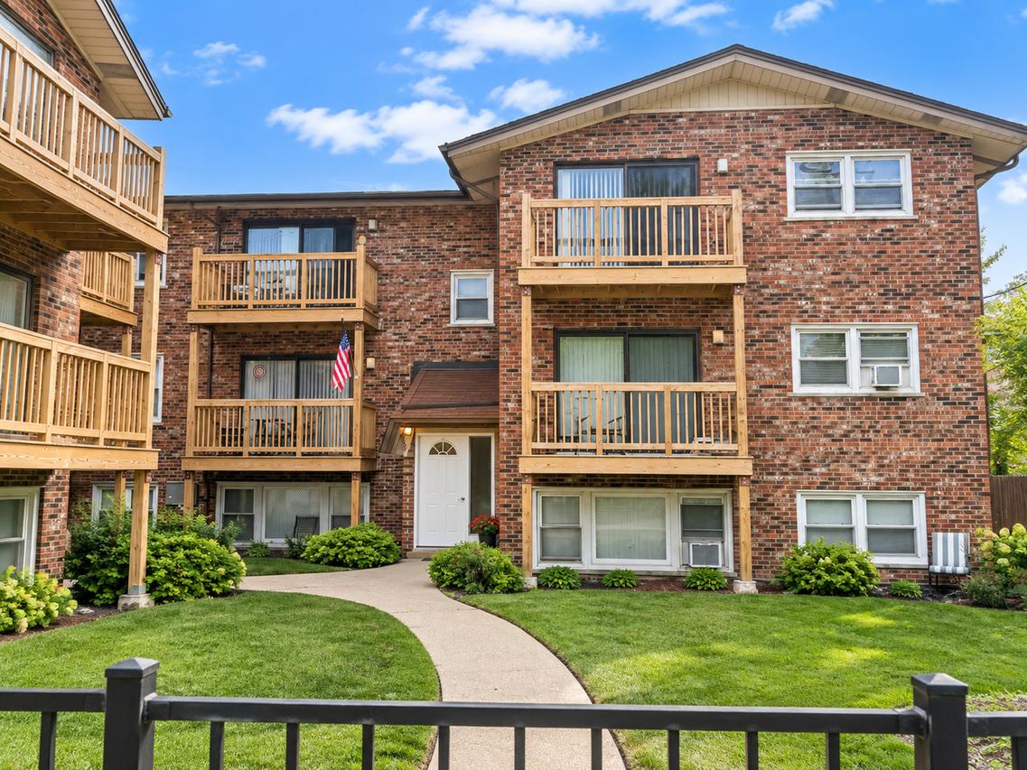 6451 S Narragansett Ave. #3D, Chicago, IL 60638