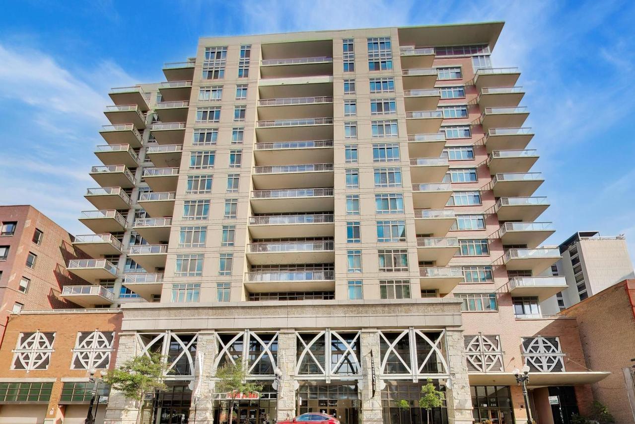 230 W Division St. #1107, Chicago, IL 60610