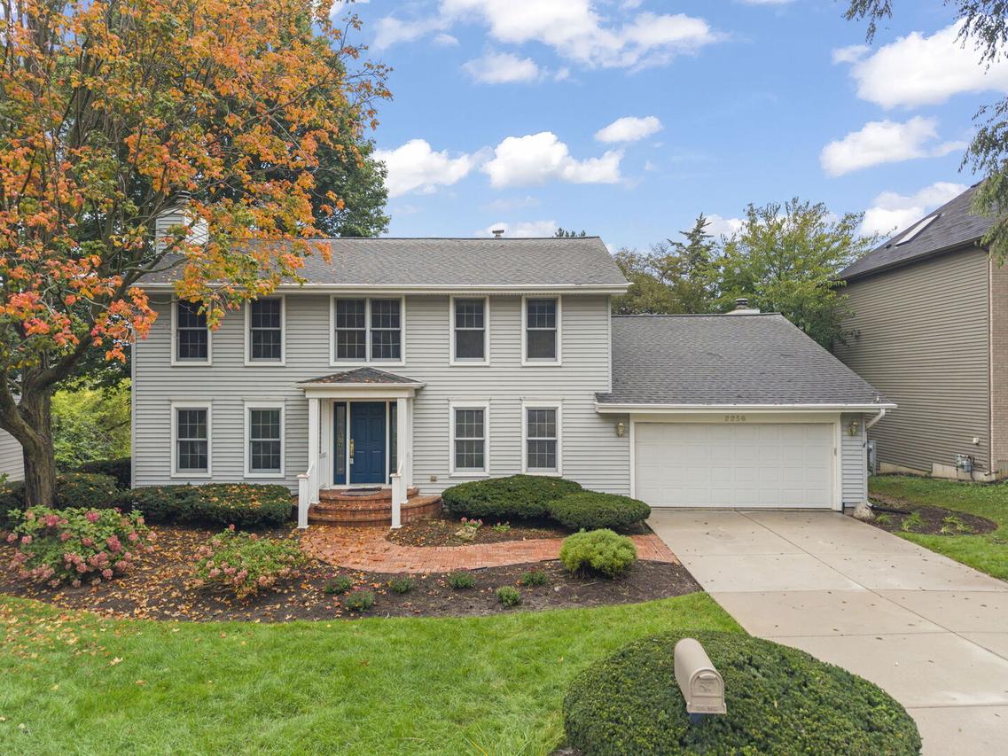 2256 Ridgewood Rd., Lisle, IL 60532