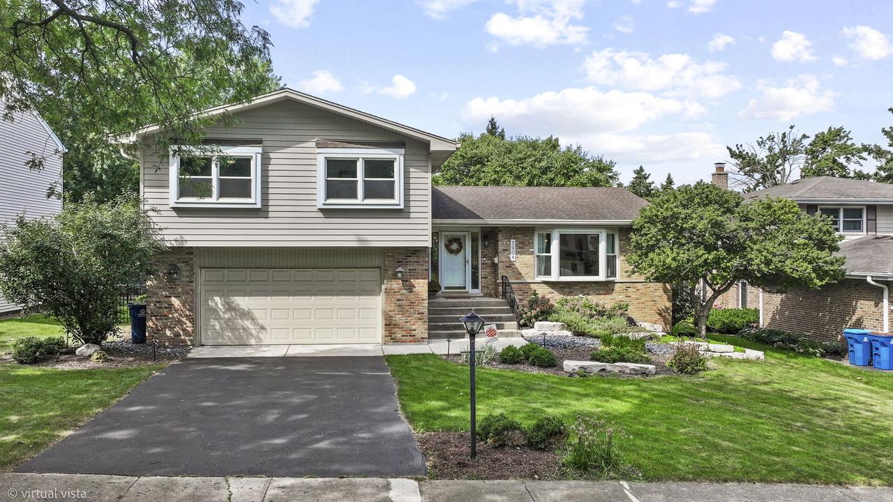 3904 Saratoga Ave., Downers Grove, IL 60515