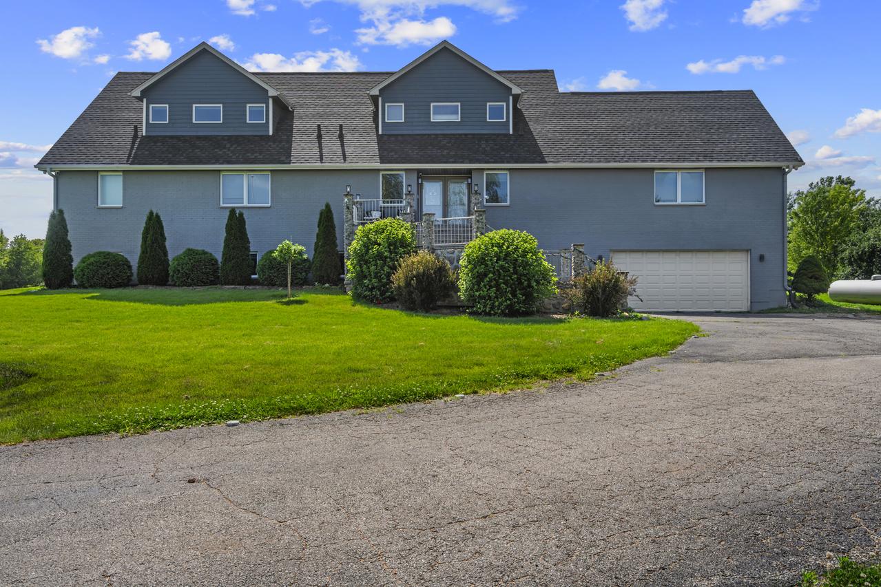 10505 Coyne Station Rd., Huntley, IL 60142