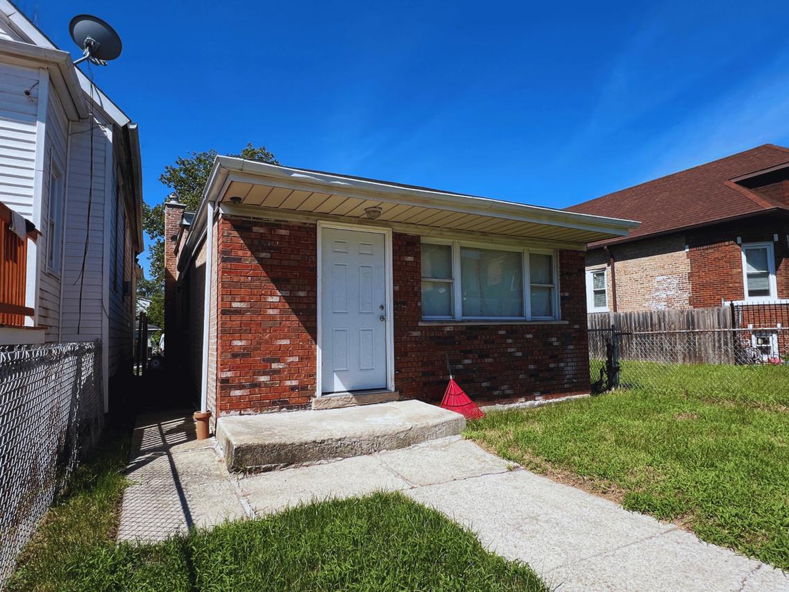 6728 S Carpenter St., Chicago, IL 60621