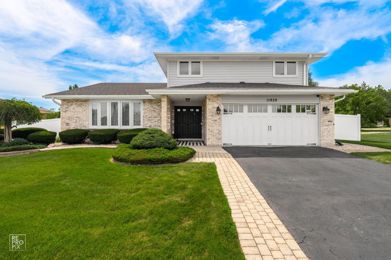 11939 S Pinecreek Dr., Orland Park, IL 60467