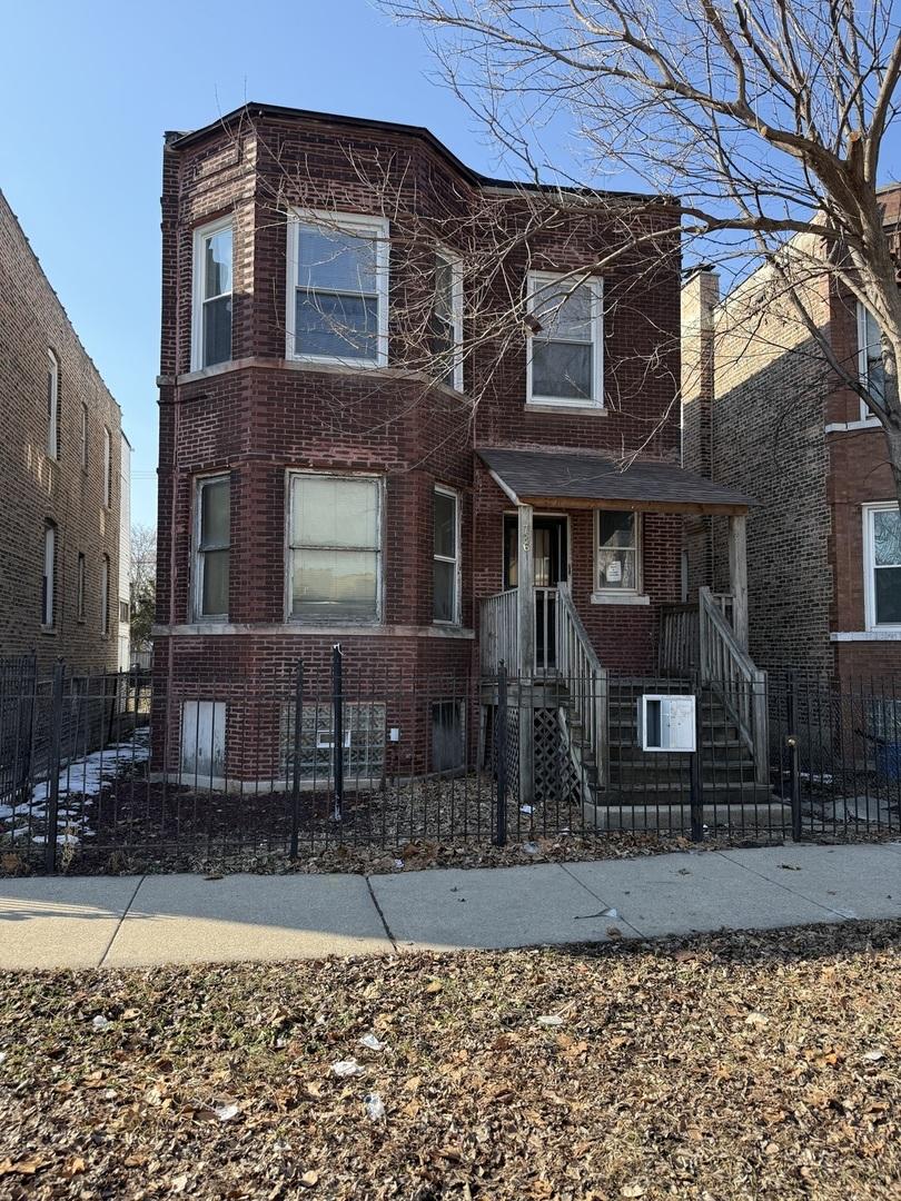 726 N Troy St., Chicago, IL 60612