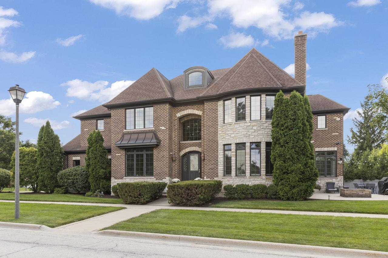 253 E Wilson St., Elmhurst, IL 60126