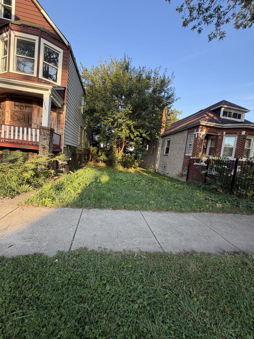 6945 S Claremont Ave., Chicago, IL 60636