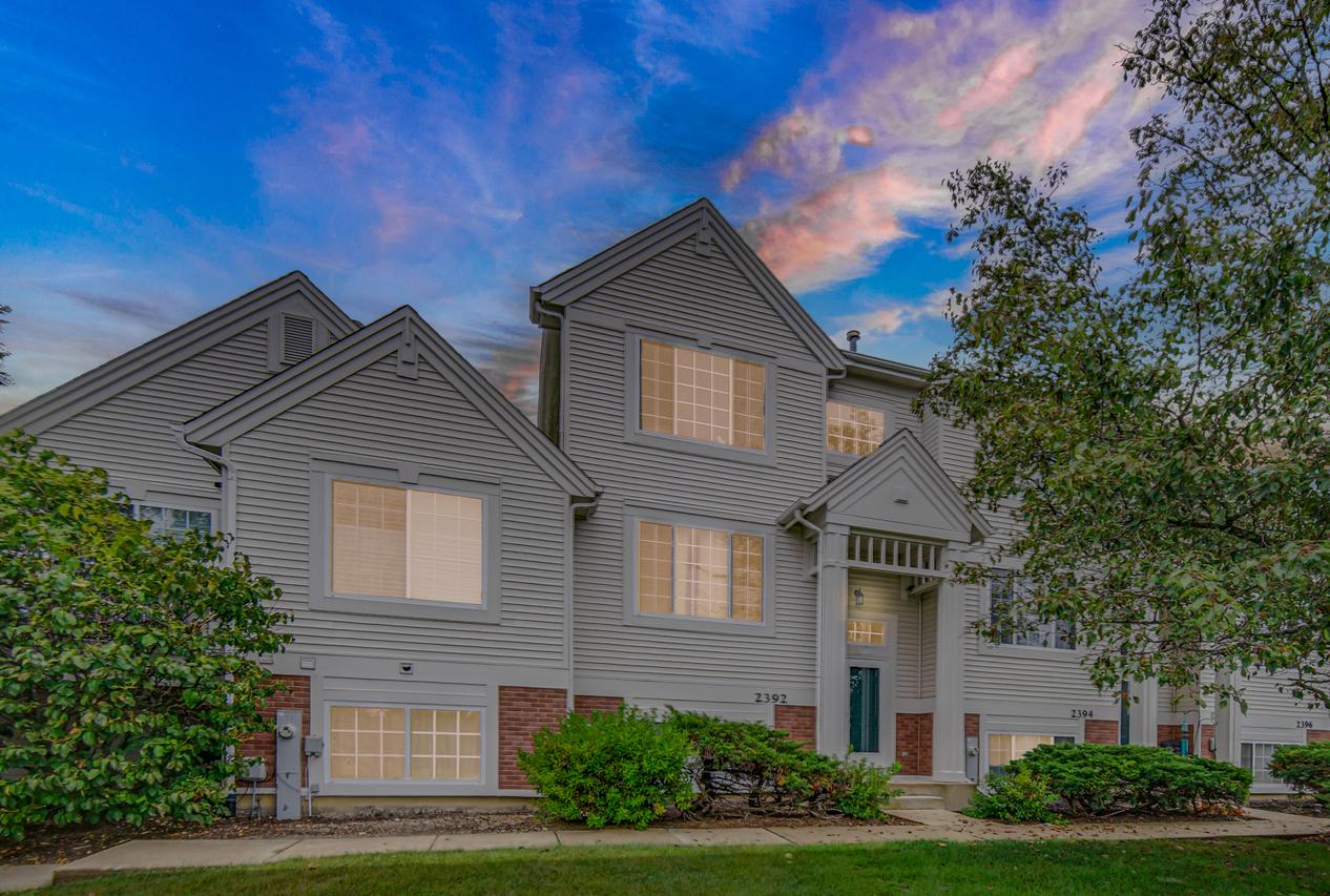 2392 Oakfield Ct., Aurora, IL 60503