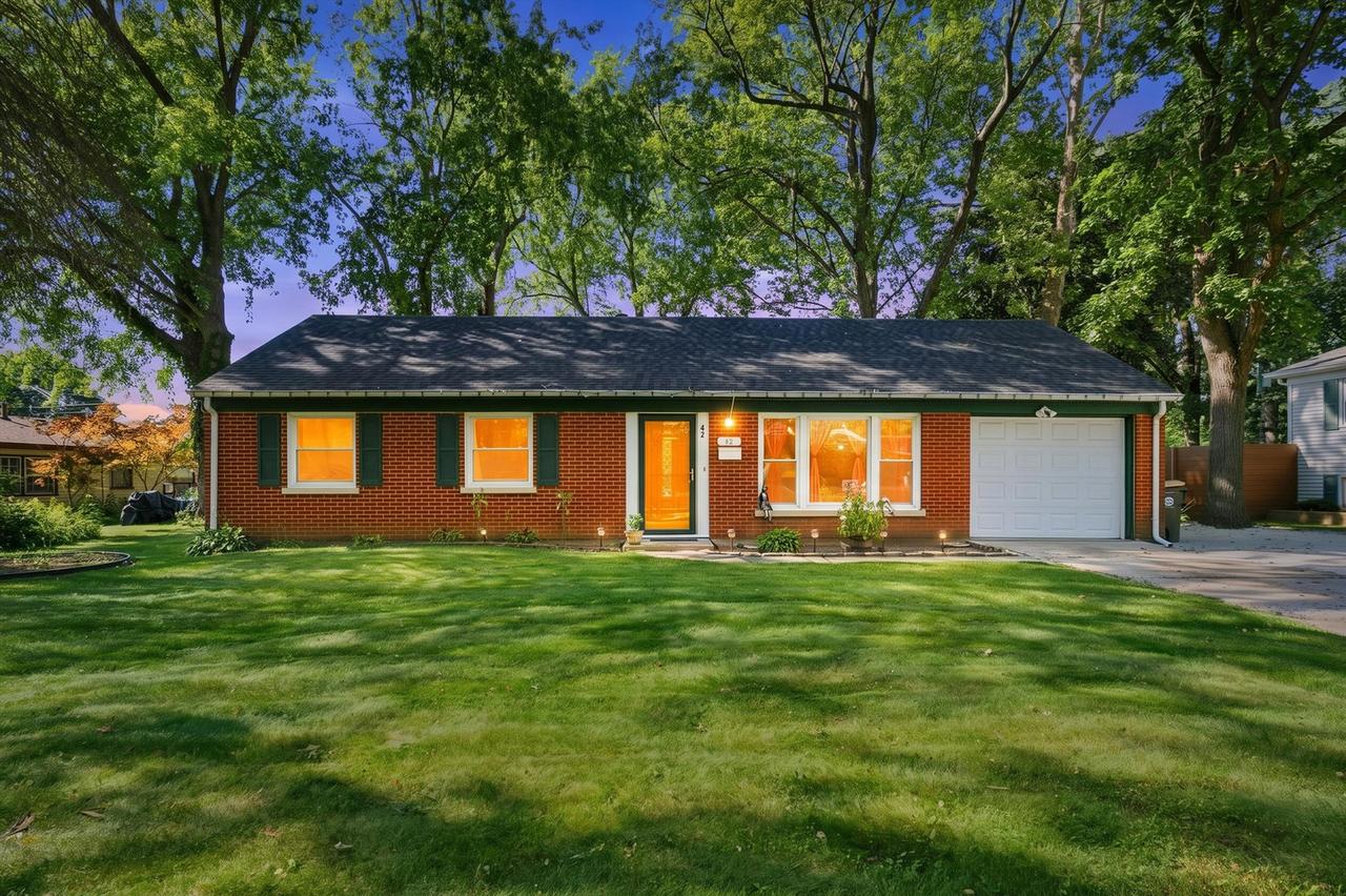 42 Briarcliff Rd., Montgomery, IL 60538
