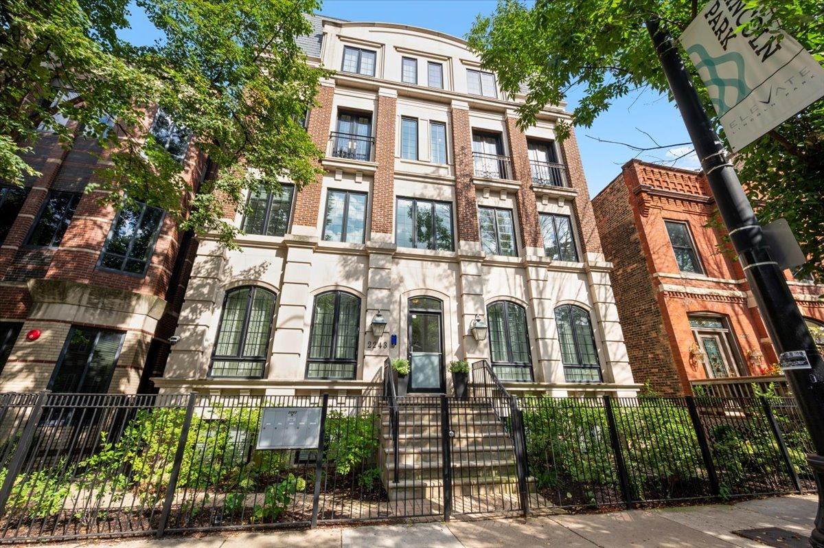 2243 N Halsted St. #3S, Chicago, IL 60614