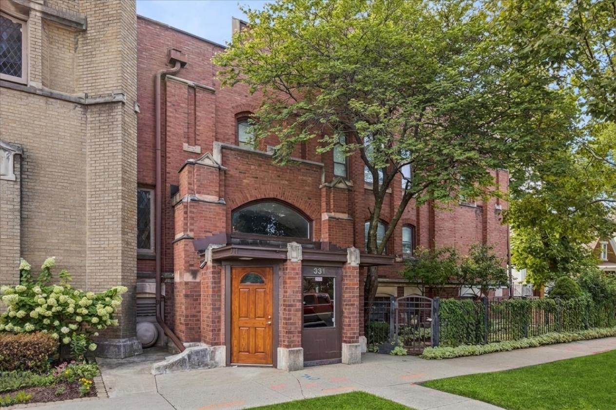 331 S Ridgeland Ave. #C, Oak Park, IL 60304