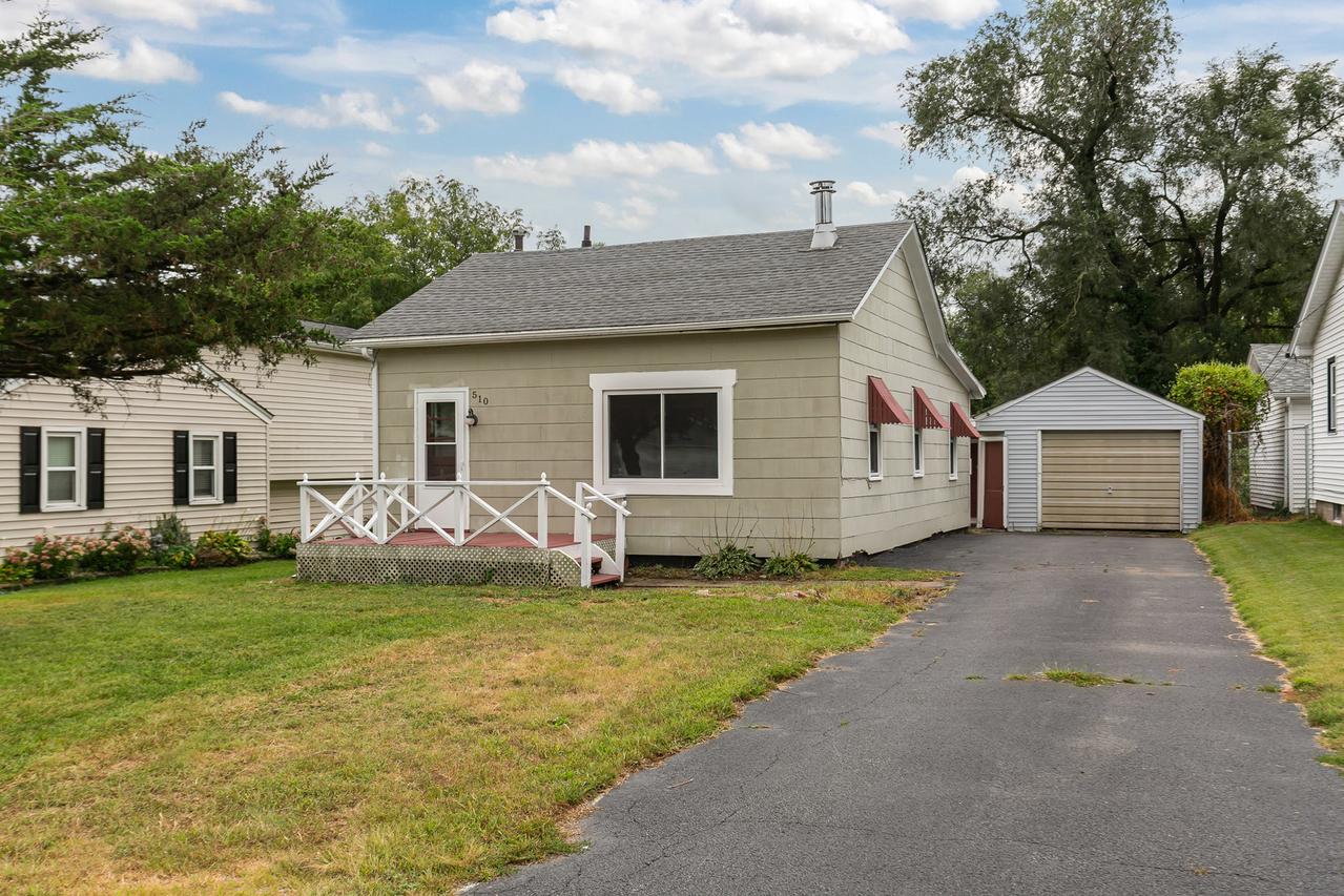 510 10th Ave., Colona, IL 61241