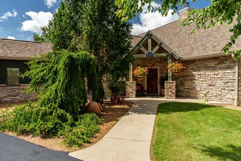 15380 White School Rd., South Beloit, IL 61080