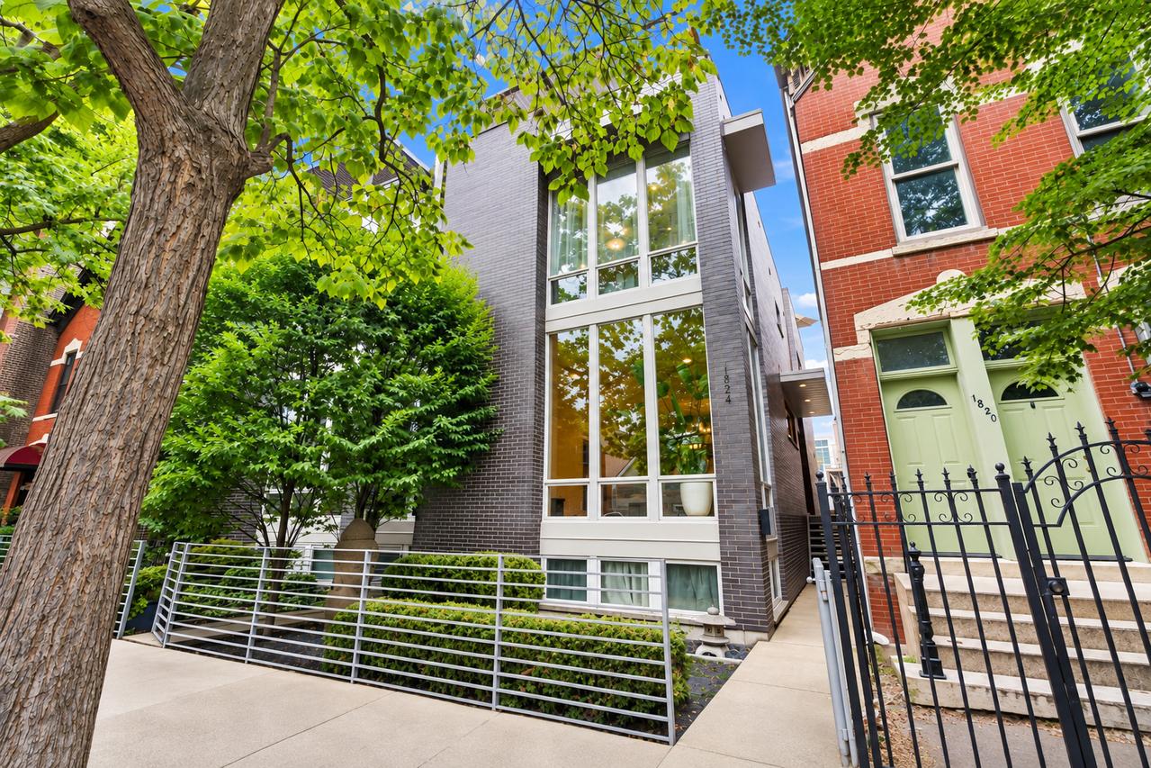 1824 W Superior St., Chicago, IL 60622