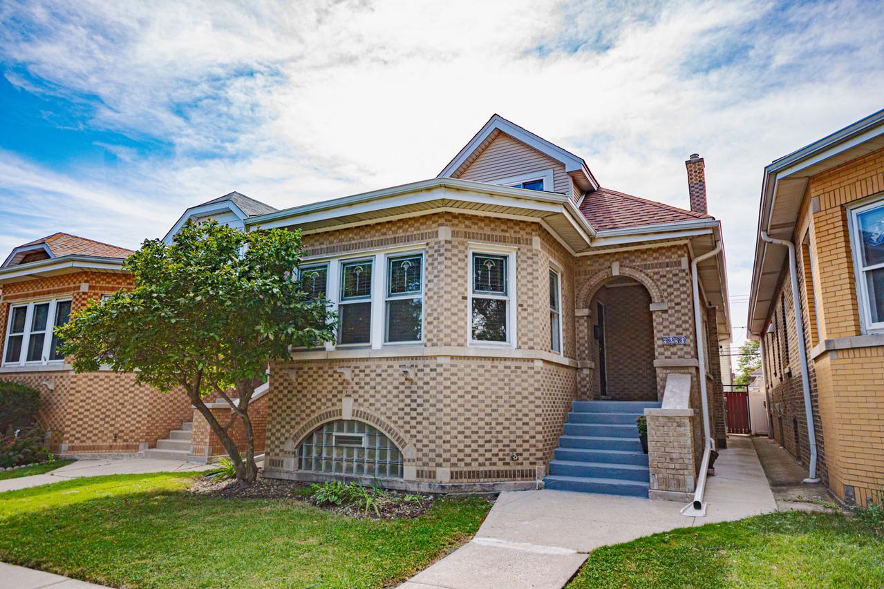 5253 W Wrightwood Ave., Chicago, IL 60639