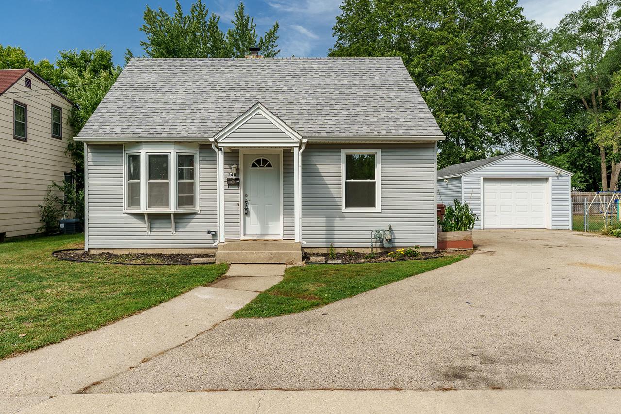 2411 Knight Ave., Rockford, IL 61103