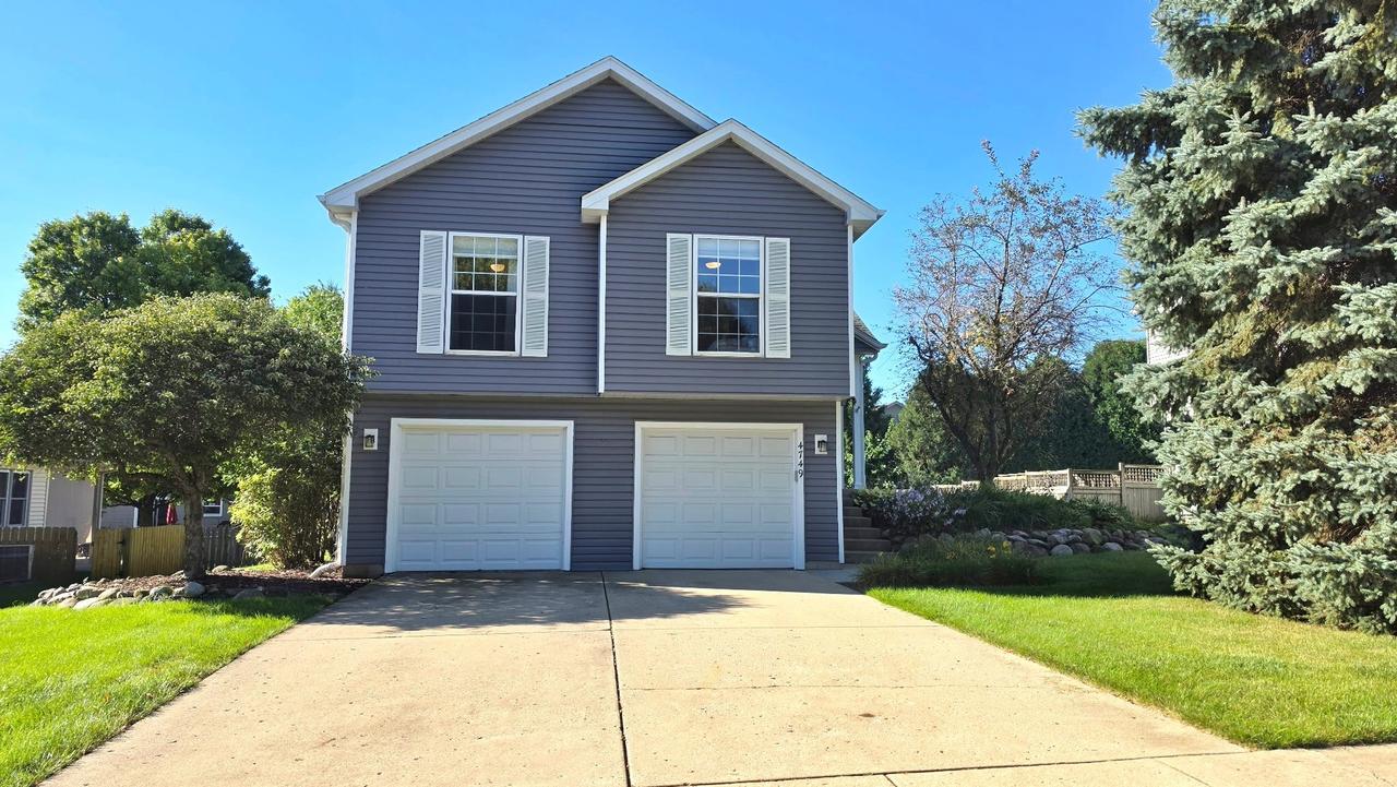 4749 Oregon Tr., Mchenry, IL 60050