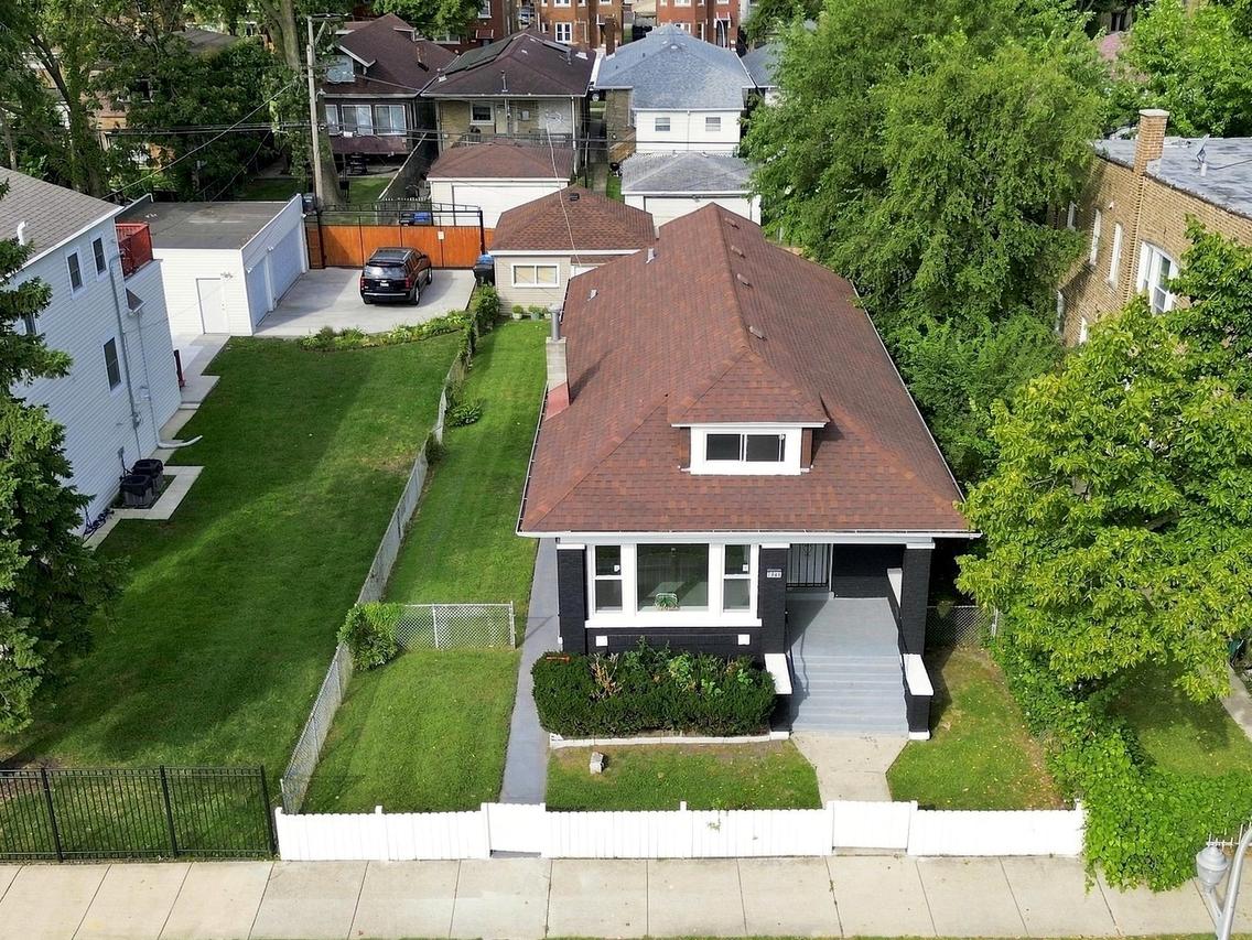 7948 S Colfax Ave., Chicago, IL 60617