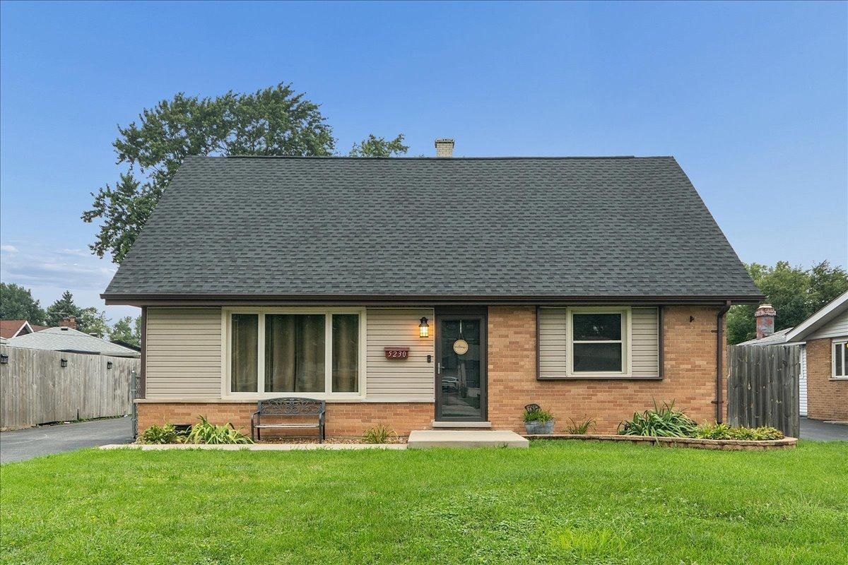 5230 Pleasant Ln., Crestwood, IL 60418