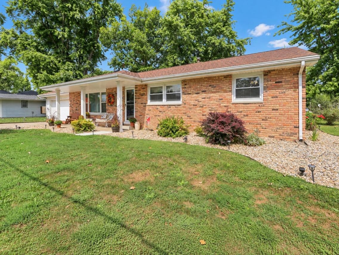 210 E Overton St., Tuscola, IL 61953