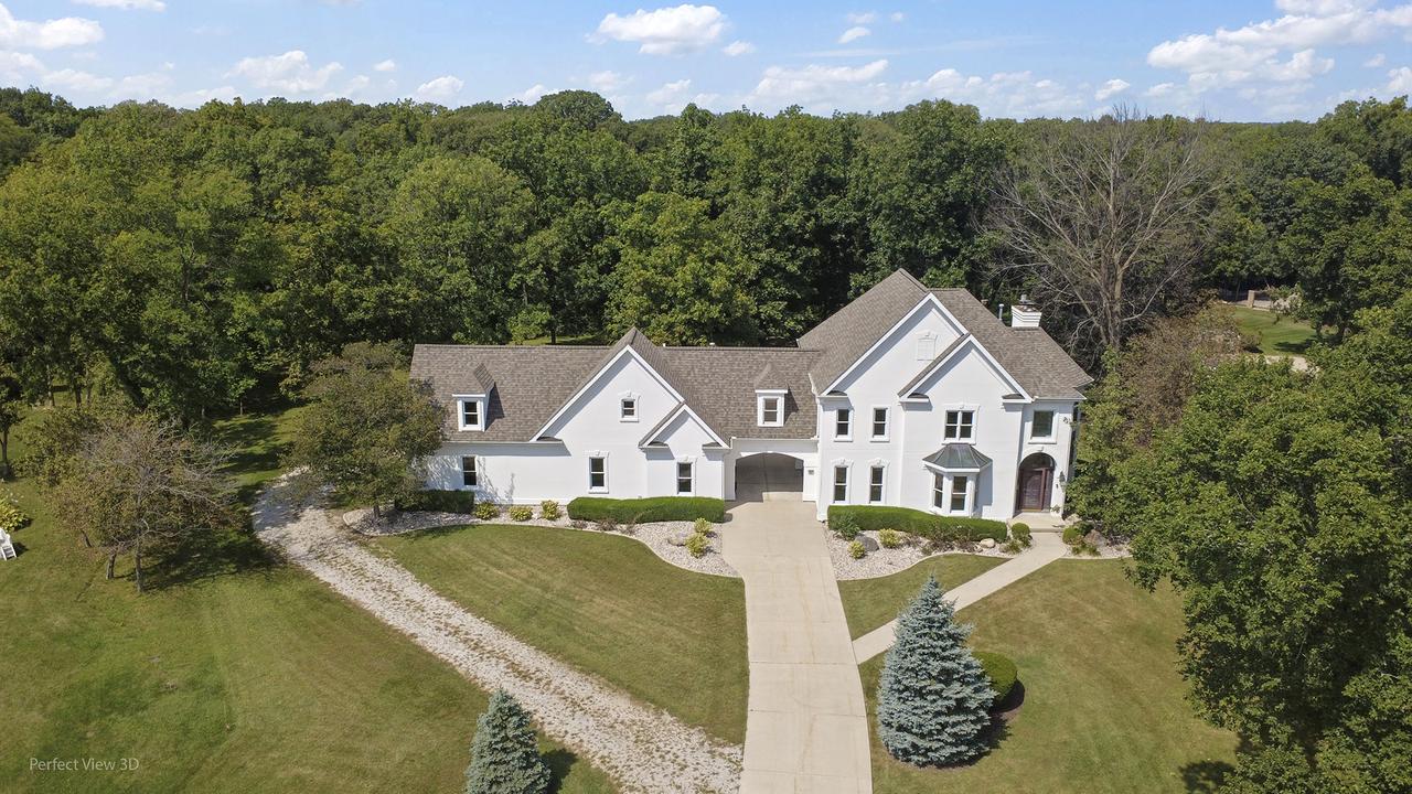 2027 Oak Forest Dr., Morris, IL 60450