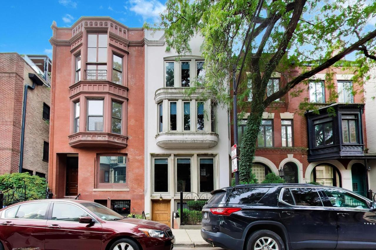 [Address Hidden by Seller], Chicago, IL 60610