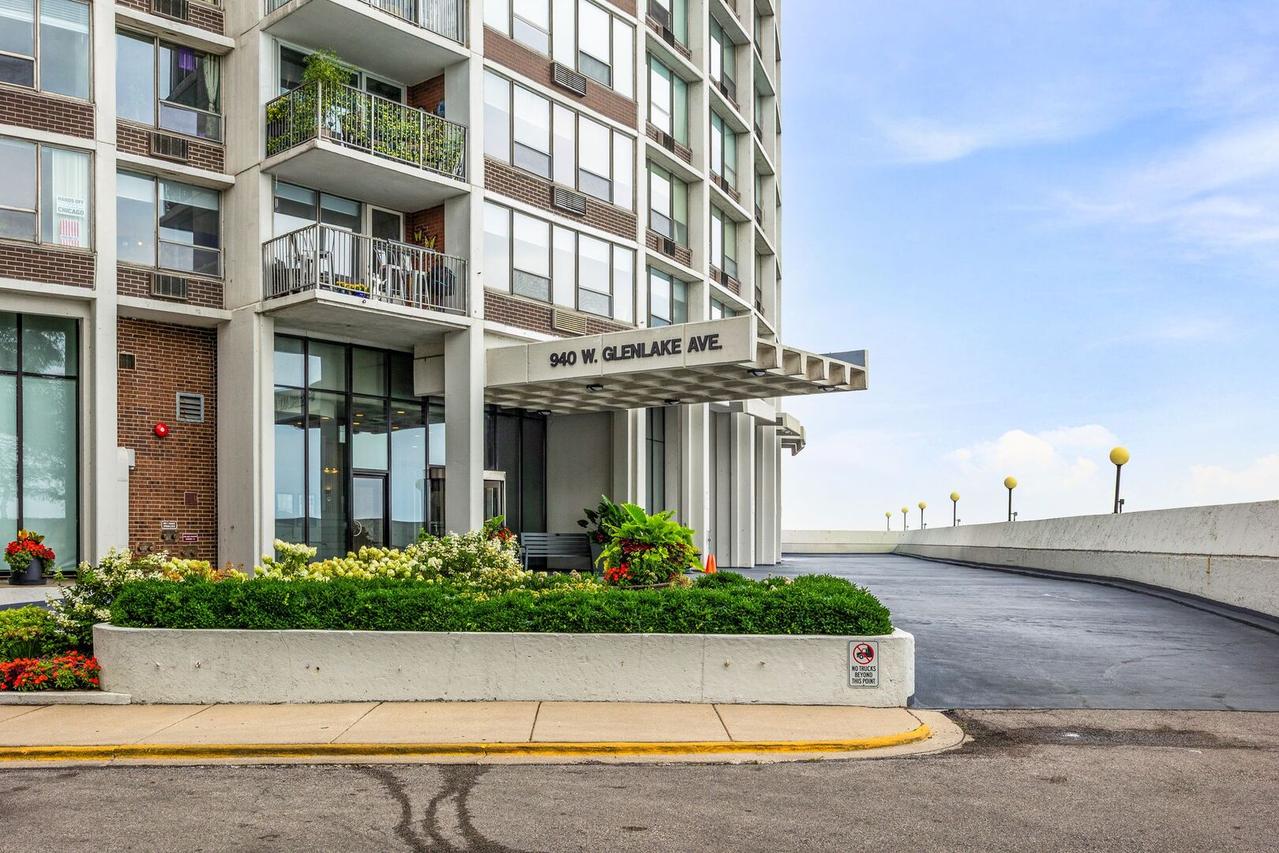 940 W Glenlake Ave. #34D, Chicago, IL 60660