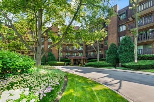 1125 Lake Cook Rd. #505E, Northbrook, IL 60062