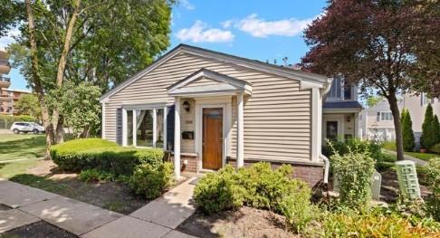 1532 Cove Dr. #243A, Prospect Heights, IL 60070