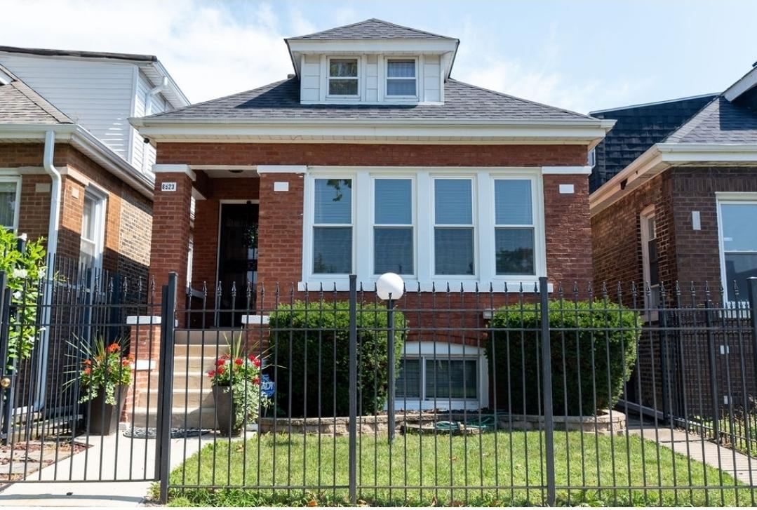 6523 S Fairfield Ave., Chicago, IL 60629