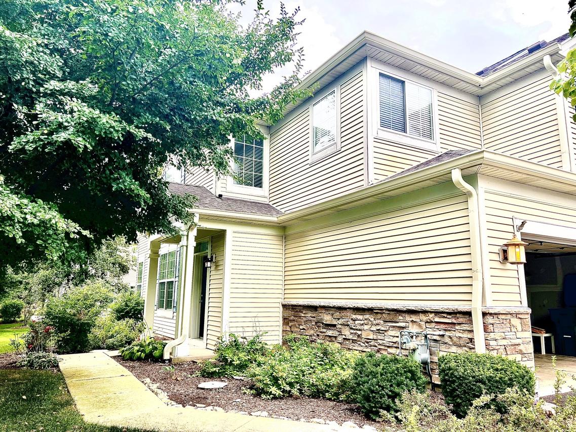 731 S Jade Ln., Round Lake, IL 60073