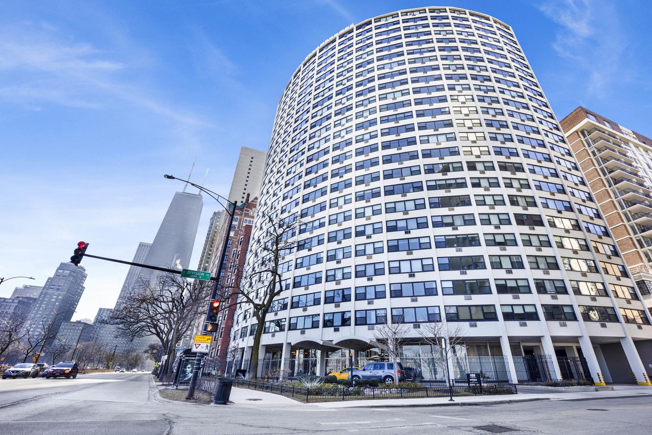 1150 N Lake Shore Dr. #13C, Chicago, IL 60611
