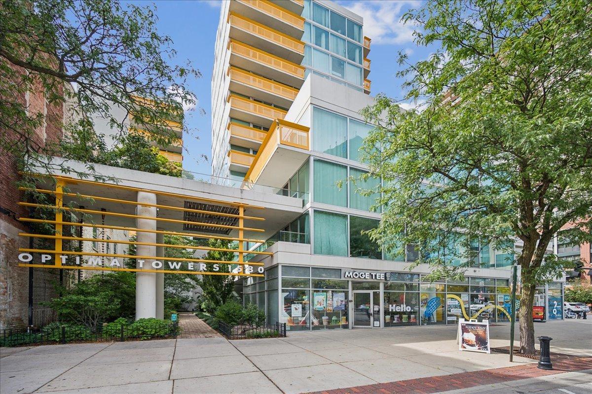 1580 Sherman Ave. #PH08, Evanston, IL 60201