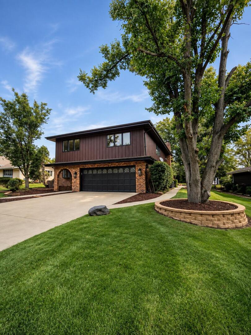 725 N Birchwood Rd., Frankfort, IL 60423
