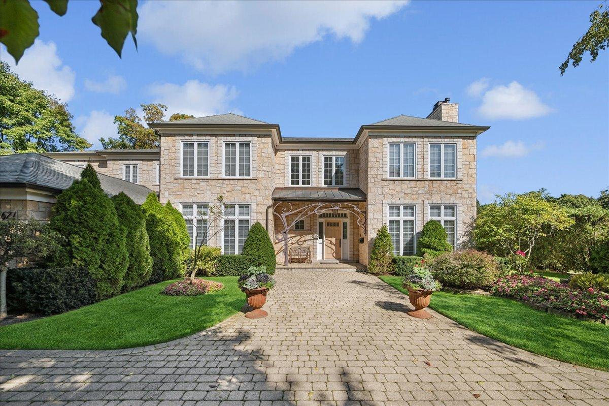 621 Sheridan Rd., Glencoe, IL 60022