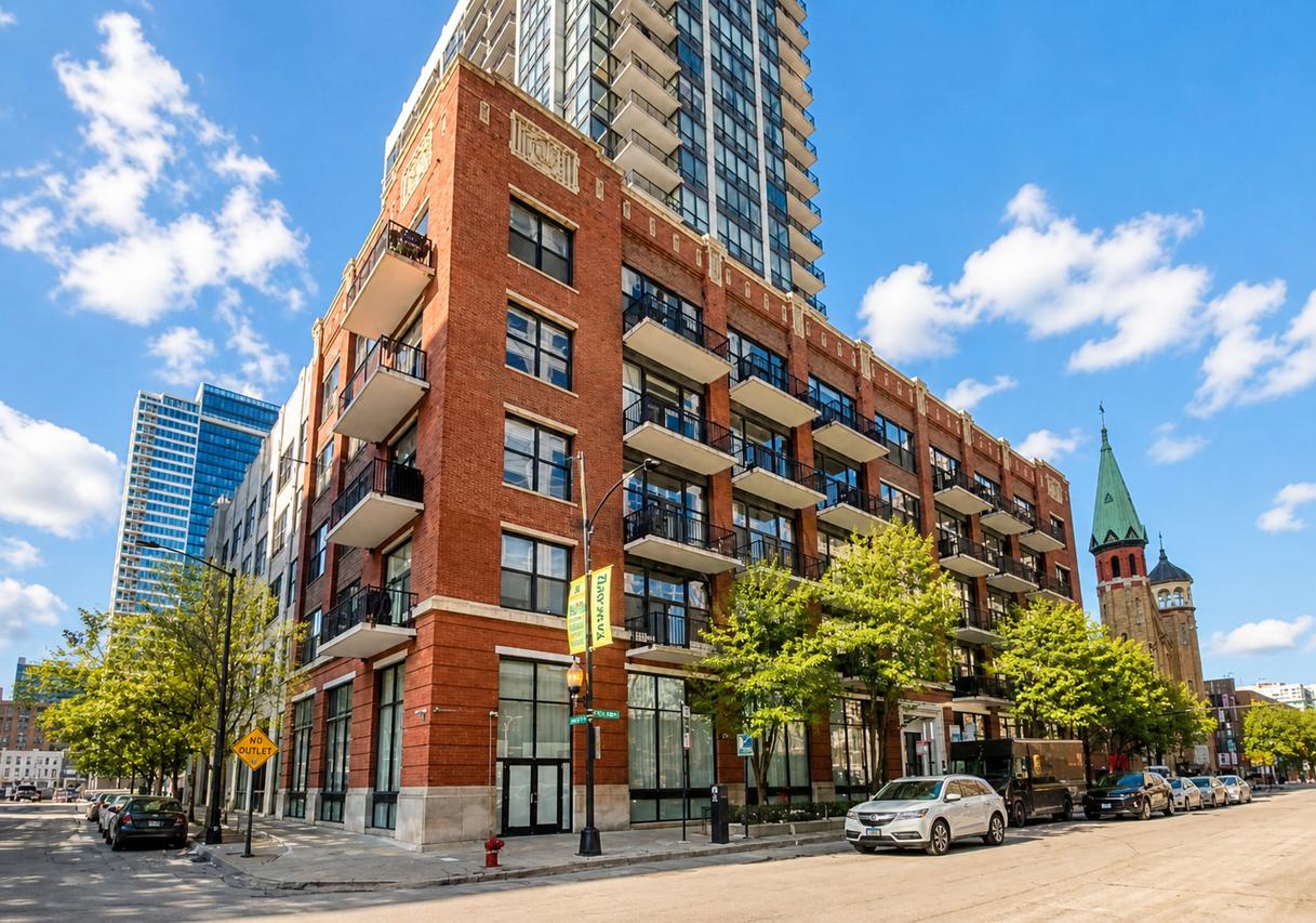 210 S Desplaines St. #2203, Chicago, IL 60661
