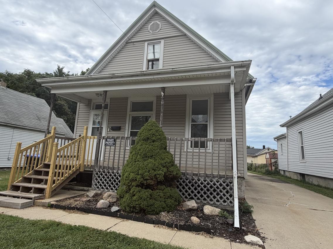 603 W Oakland Ave., Bloomington, IL 61701