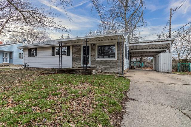 1316 S State St., Champaign, IL 61820