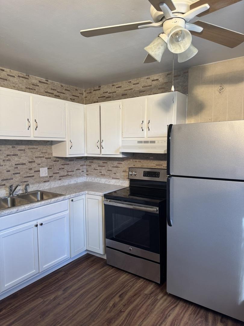 1371 Monomoy St. #E1, Aurora, IL 60506