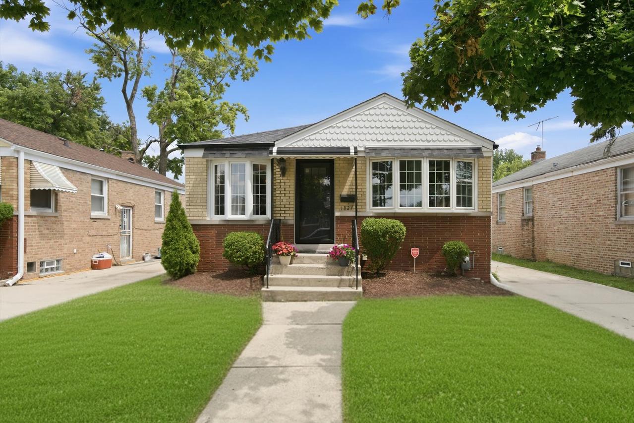 1827 S 23rd Ave., Maywood, IL 60153