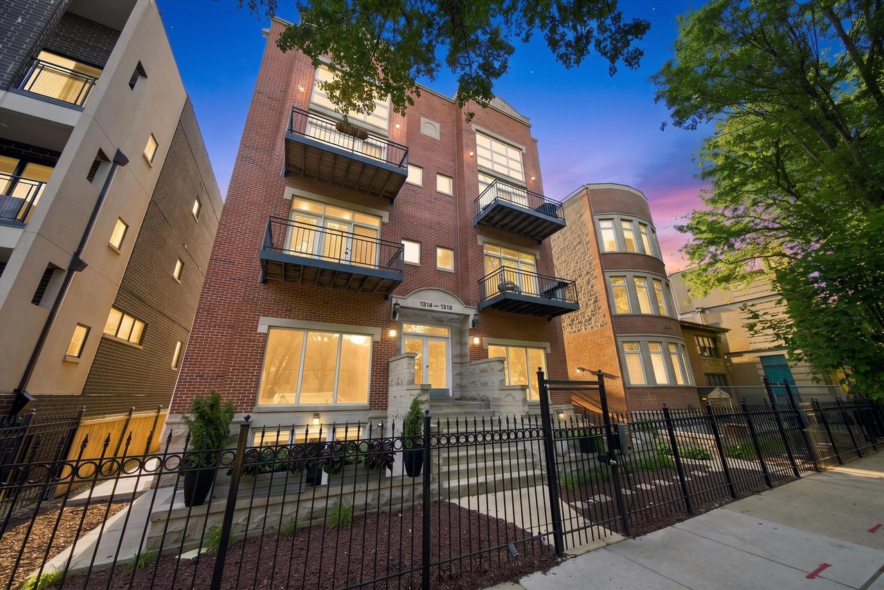 1314 N Cleveland Ave. #2S, Chicago, IL 60610