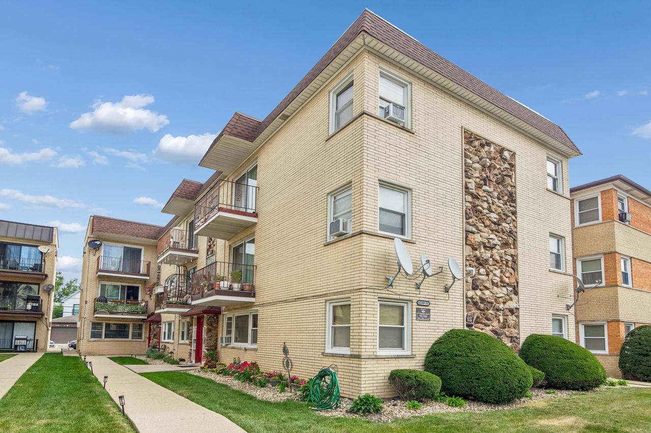 6251 N Northwest Hwy. #1N, Chicago, IL 60631