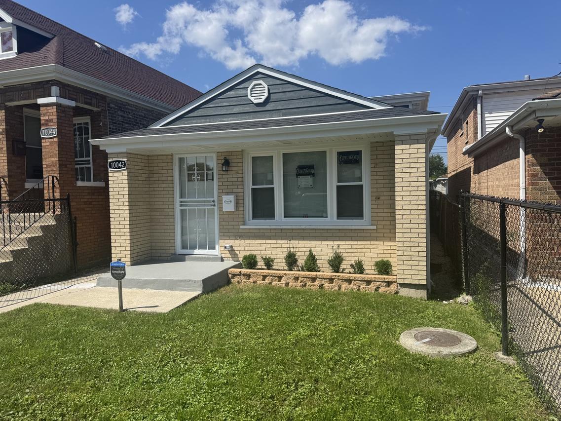 10042 S Princeton Ave., Chicago, IL 60628