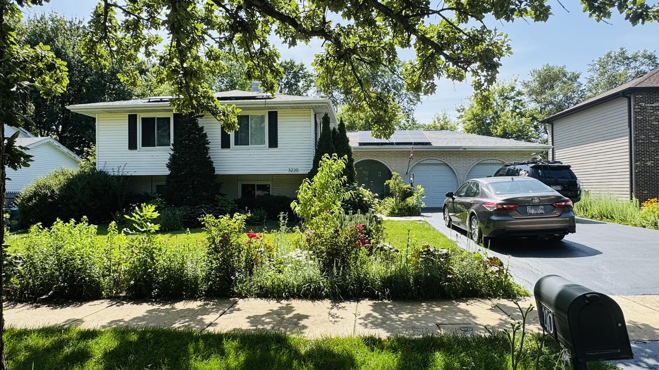 3220 Saratoga Ave., Downers Grove, IL 60515