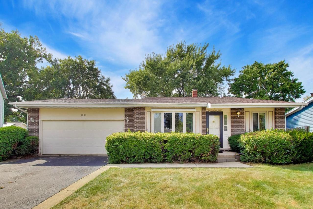 1009 Beverly Ct., Lombard, IL 60148