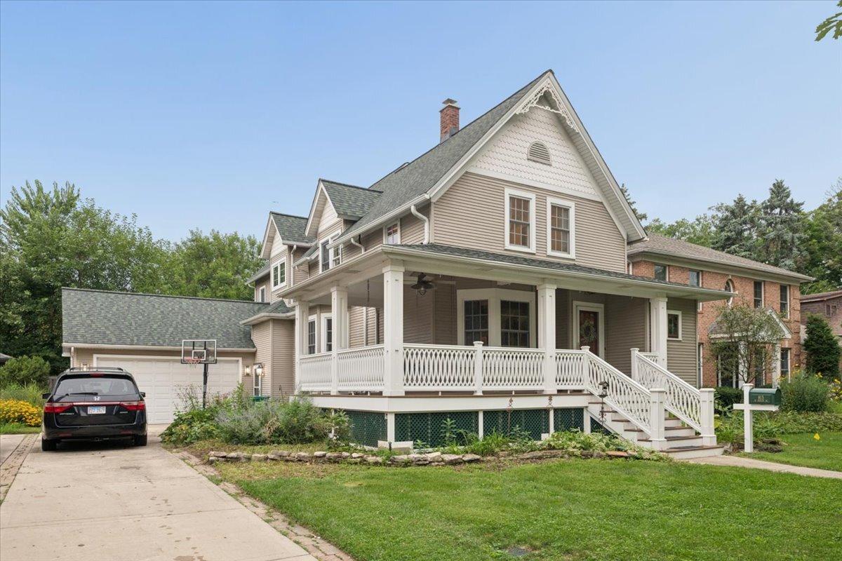 815 N Marion St., Oak Park, IL 60302