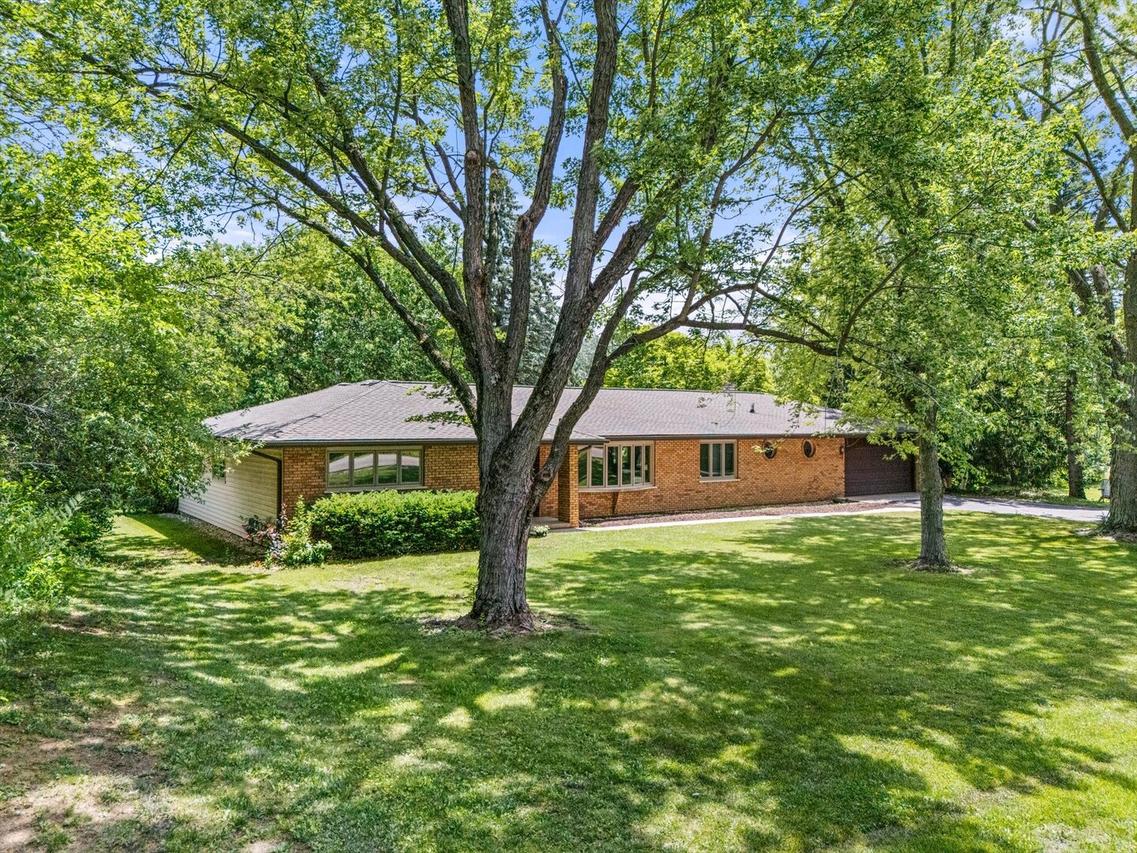 36W186 River Grange Rd., St. Charles, IL 60175