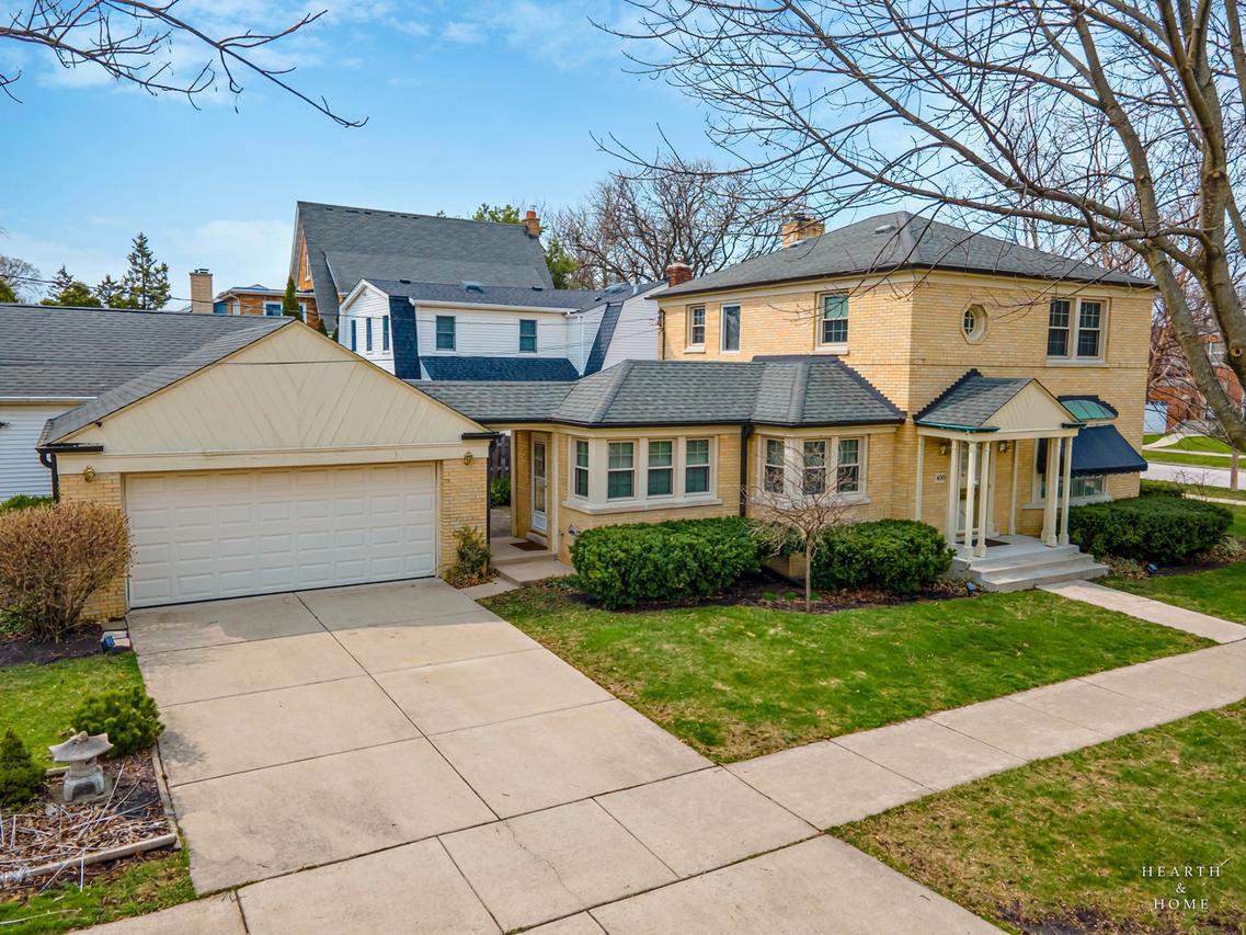 400 W Milburn Ave., Mount Prospect, IL 60056