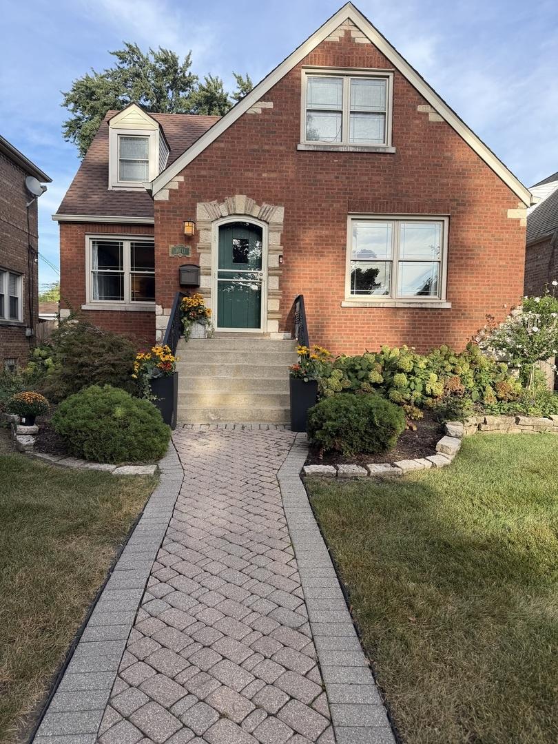 10711 S Artesian Ave., Chicago, IL 60655