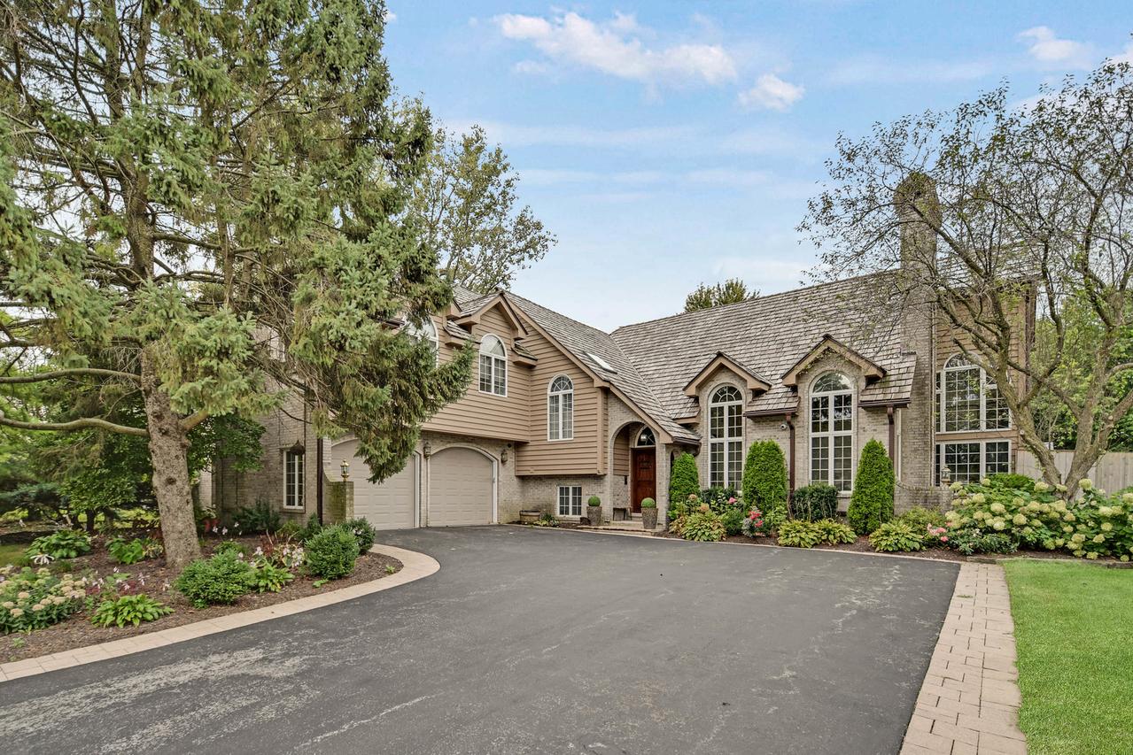 12910 S Hadfield Dr., Plainfield, IL 60585